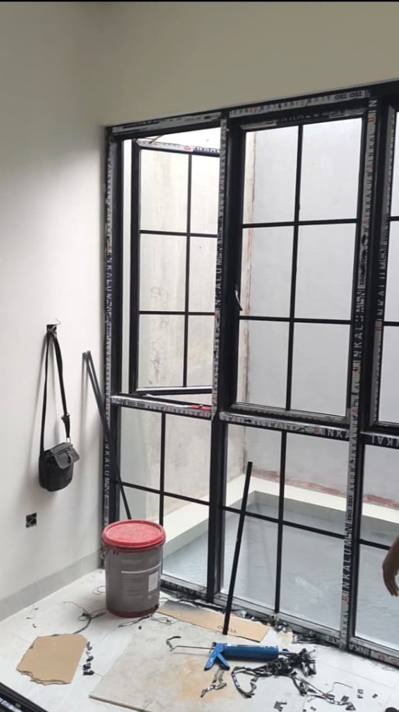 Jasa Pemasangan Kusen Jendela Aluminium Premium Jasa Pemasangan Kusen Jendela Aluminium Premium